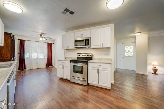 3448 E BEVERLY Lane, Phoenix, AZ 85032
