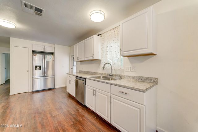 3448 E BEVERLY Lane, Phoenix, AZ 85032