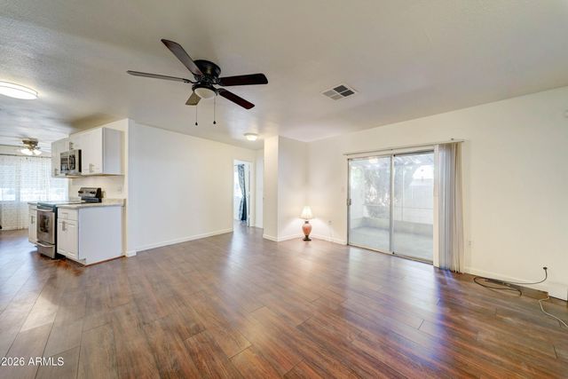 3448 E BEVERLY Lane, Phoenix, AZ 85032