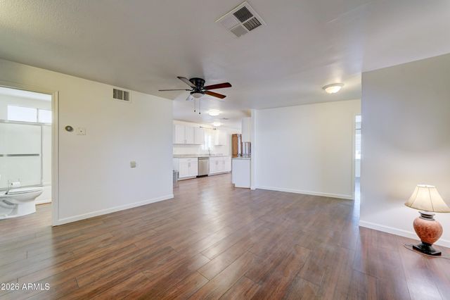 3448 E BEVERLY Lane, Phoenix, AZ 85032