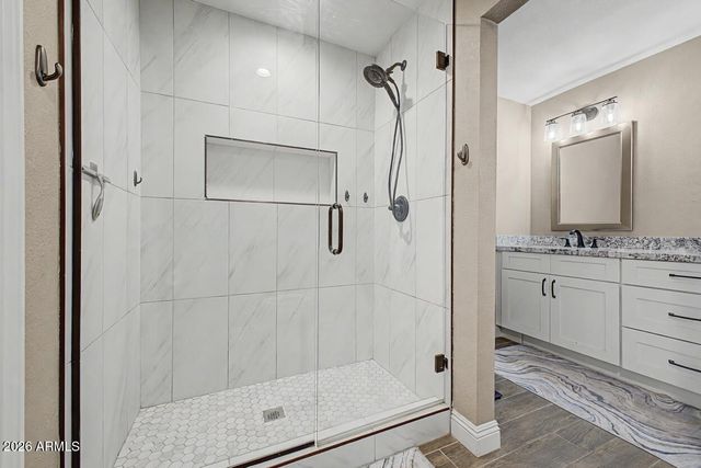 7115 W JOHN CABOT Road, Glendale, AZ 85308