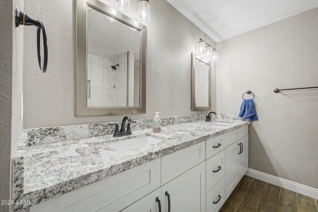 7115 W JOHN CABOT Road, Glendale, AZ 85308