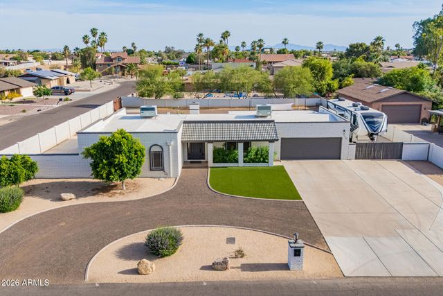 7115 W JOHN CABOT Road, Glendale, AZ 85308