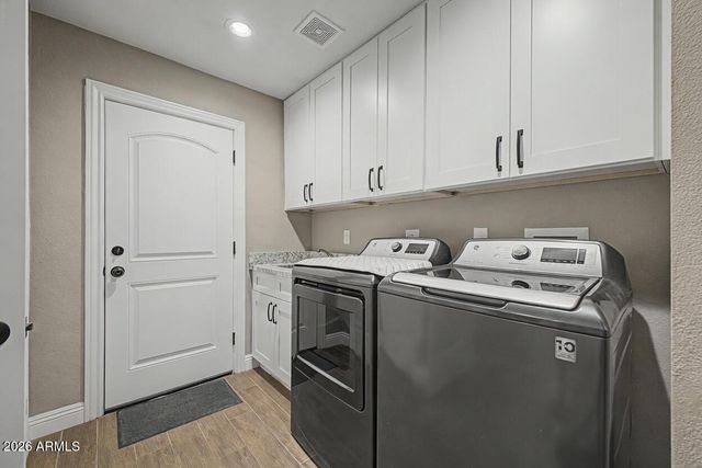 7115 W JOHN CABOT Road, Glendale, AZ 85308