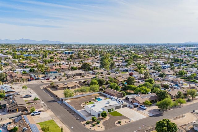 7115 W JOHN CABOT Road, Glendale, AZ 85308