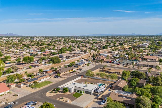 7115 W JOHN CABOT Road, Glendale, AZ 85308