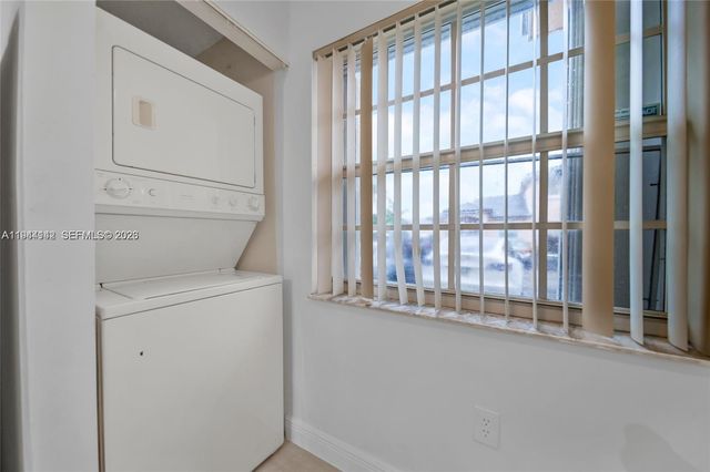 14260 SW 121st Pl 11, Miami, FL 33186