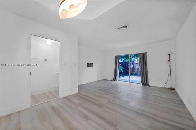 14260 SW 121st Pl 11, Miami, FL 33186