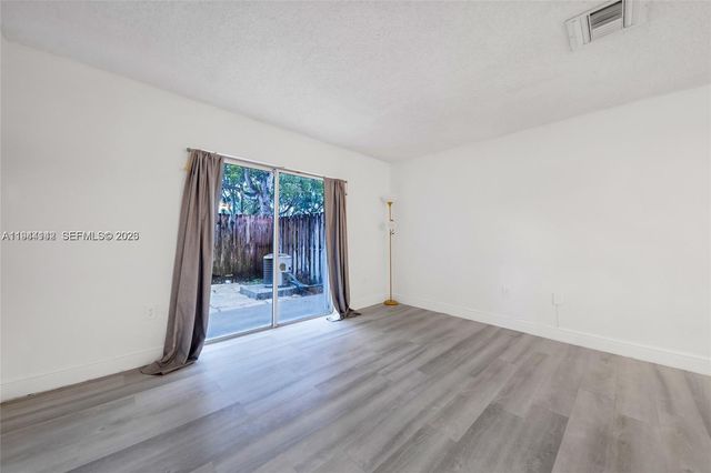 14260 SW 121st Pl 11, Miami, FL 33186