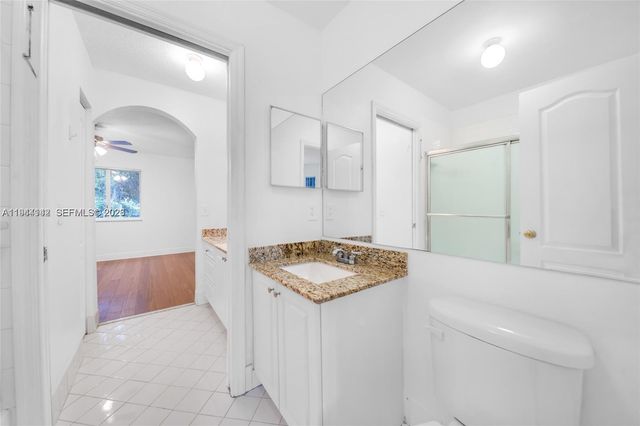 14260 SW 121st Pl 11, Miami, FL 33186