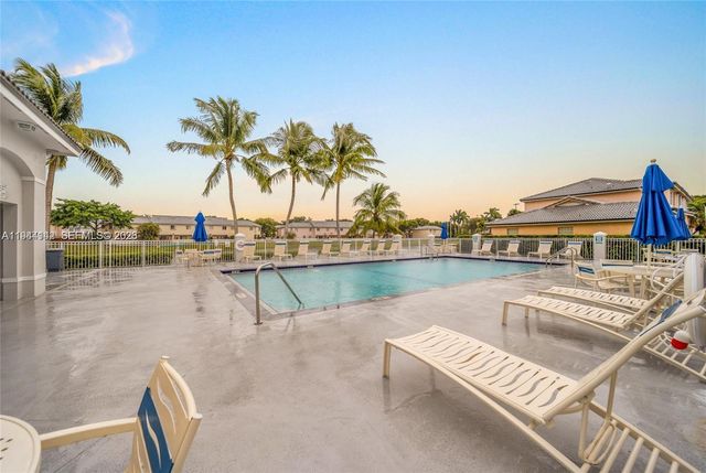 14260 SW 121st Pl 11, Miami, FL 33186