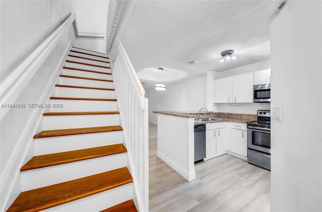 14260 SW 121st Pl 11, Miami, FL 33186