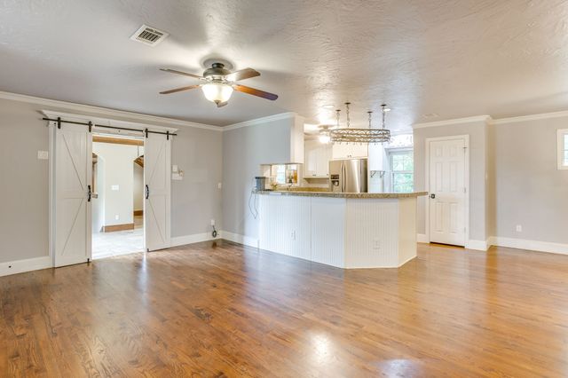 1480 Fox Lane, Burleson, TX 76028