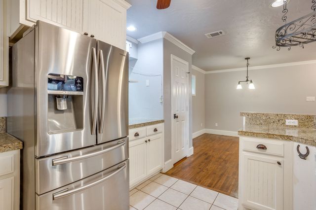 1480 Fox Lane, Burleson, TX 76028