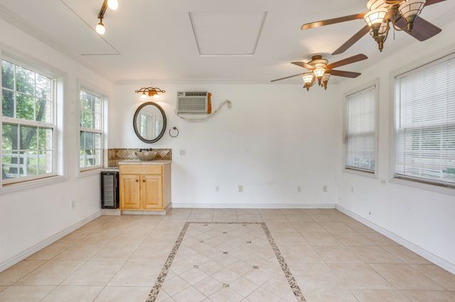 1480 Fox Lane, Burleson, TX 76028
