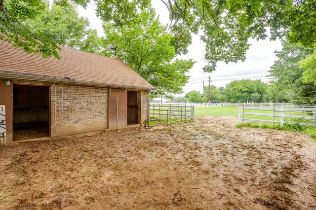 1480 Fox Lane, Burleson, TX 76028
