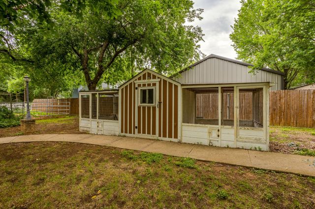 1480 Fox Lane, Burleson, TX 76028