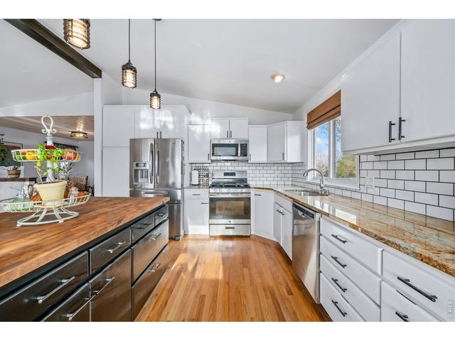 2021 River Glen Dr, Berthoud, CO 80513