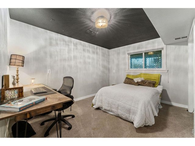 2021 River Glen Dr, Berthoud, CO 80513