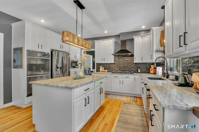 18 Jacob Lane, Killingworth, CT 06419