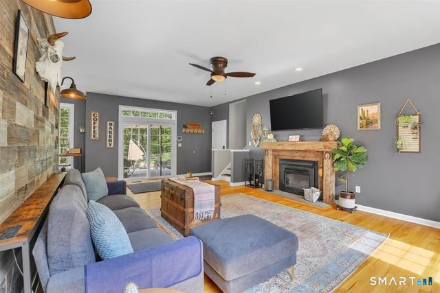 18 Jacob Lane, Killingworth, CT 06419