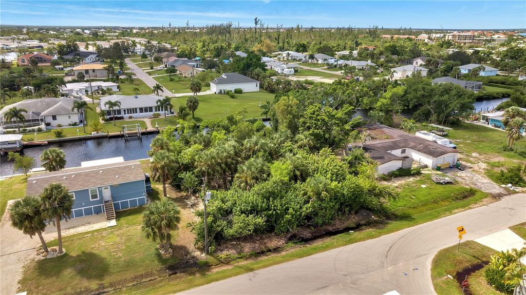 727 MARLIN DRIVE, Punta Gorda, FL 33950
