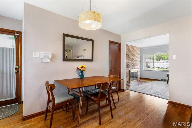 5939 Hilgard Place, St Louis, MO 63109