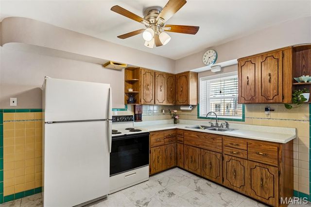 5939 Hilgard Place, St Louis, MO 63109