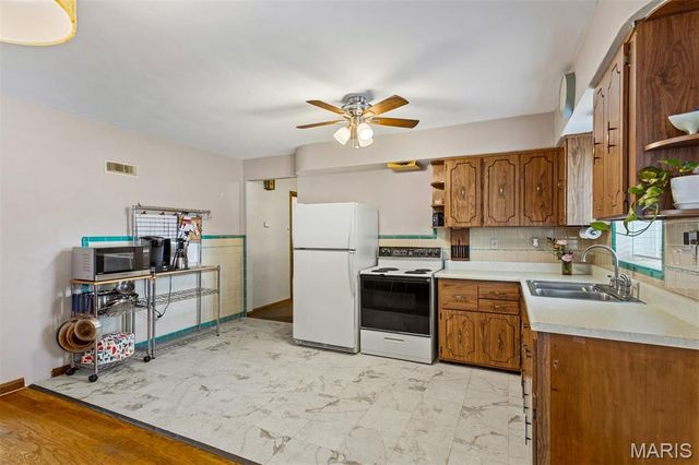 5939 Hilgard Place, St Louis, MO 63109