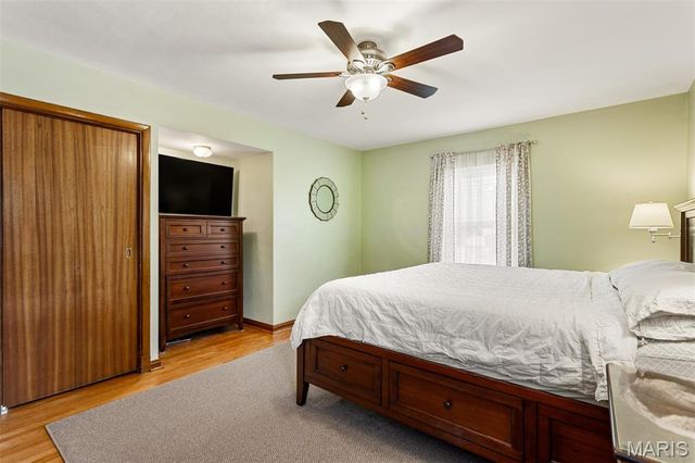 5939 Hilgard Place, St Louis, MO 63109
