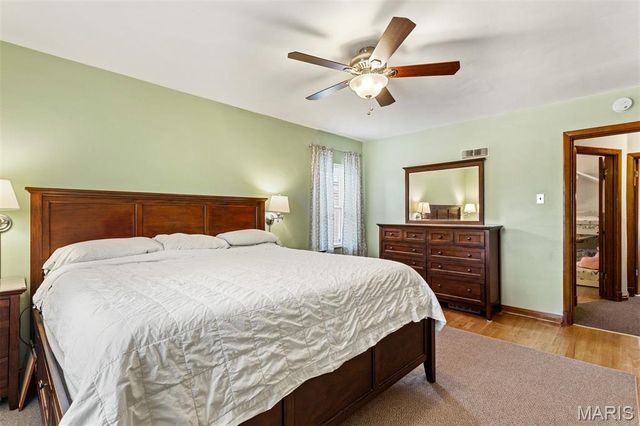 5939 Hilgard Place, St Louis, MO 63109