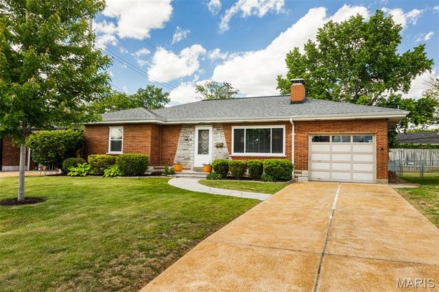 5939 Hilgard Place, St Louis, MO 63109