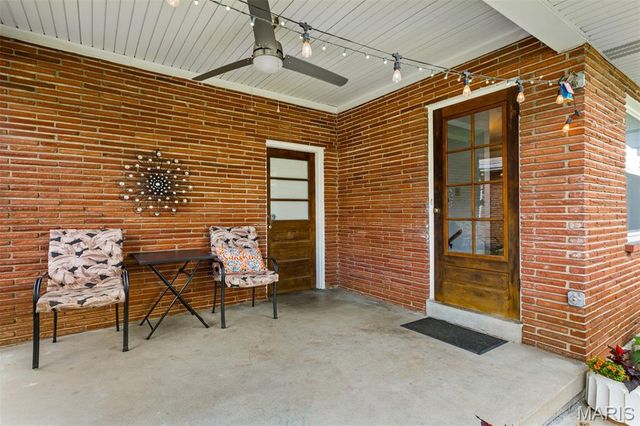5939 Hilgard Place, St Louis, MO 63109