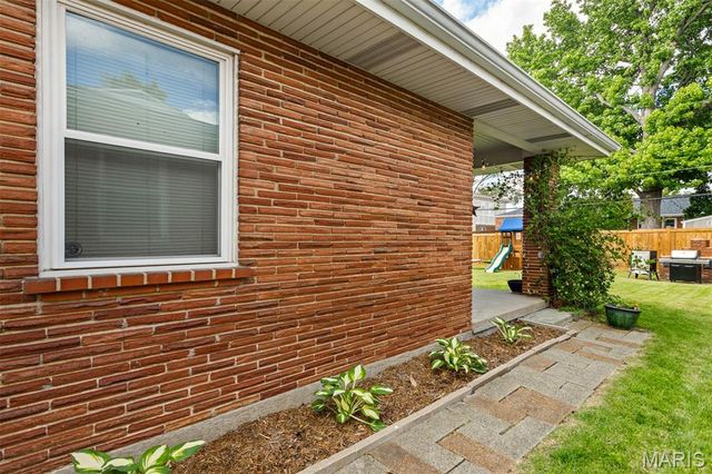 5939 Hilgard Place, St Louis, MO 63109