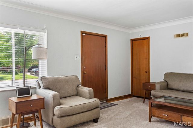 5939 Hilgard Place, St Louis, MO 63109
