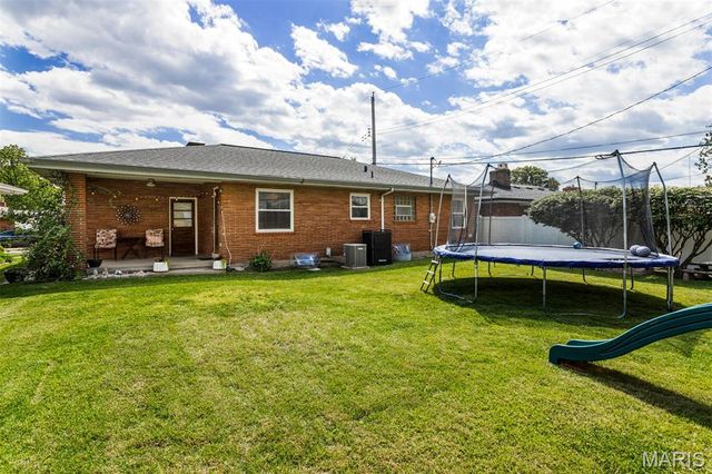 5939 Hilgard Place, St Louis, MO 63109