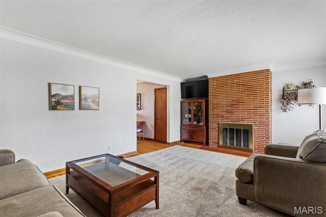 5939 Hilgard Place, St Louis, MO 63109