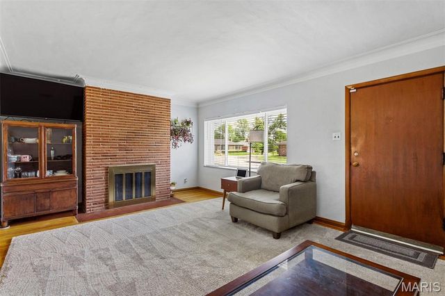 5939 Hilgard Place, St Louis, MO 63109