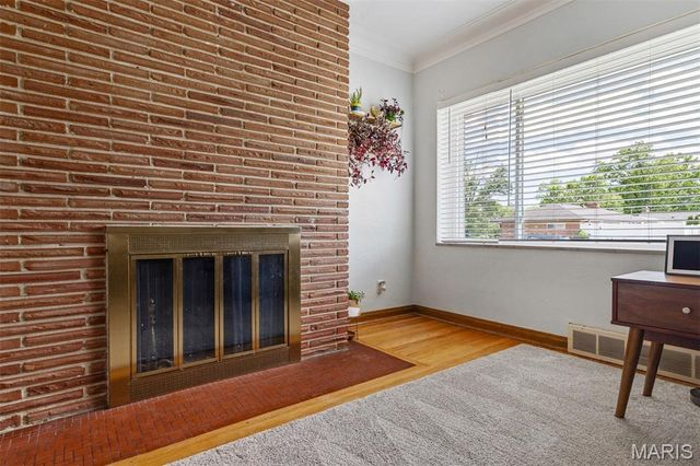 5939 Hilgard Place, St Louis, MO 63109