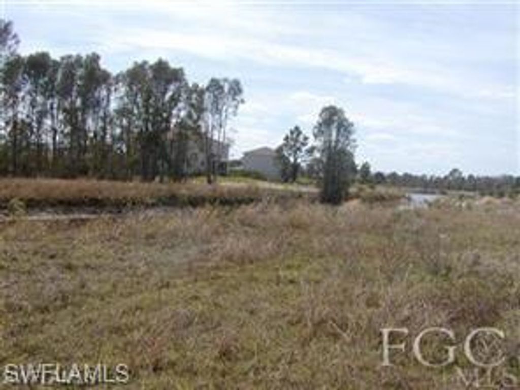 372 Clairidge CIR, LEHIGH ACRES, FL 33974 — photo 2