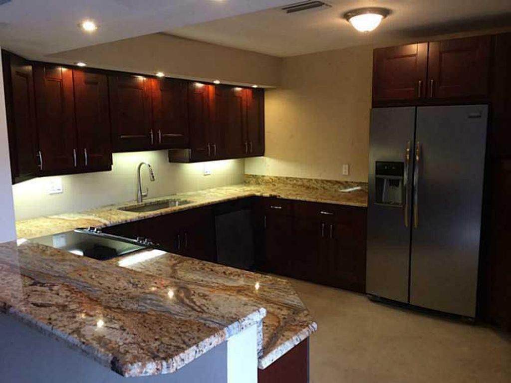 363 W Camino Real 5, Boca Raton, FL 33432