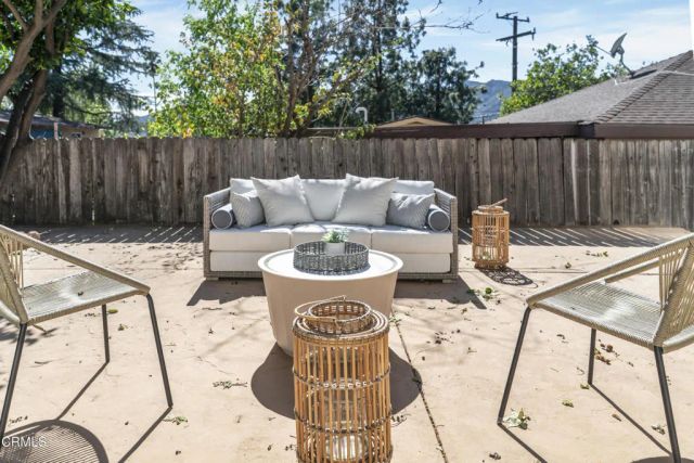 4608 La Crescenta Avenue, La Crescenta, CA 91214