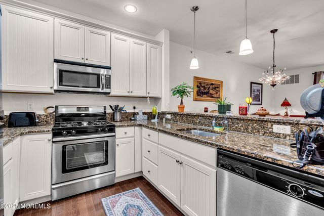 735 Amy Court, Lakewood, NJ 08701