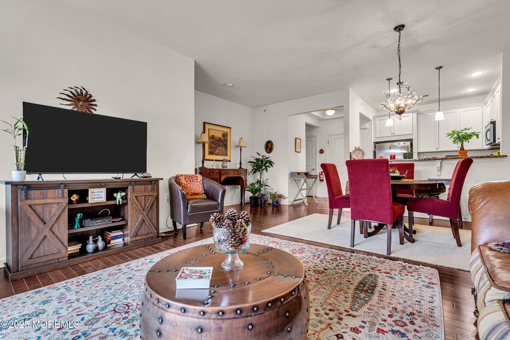 735 Amy Court, Lakewood, NJ 08701