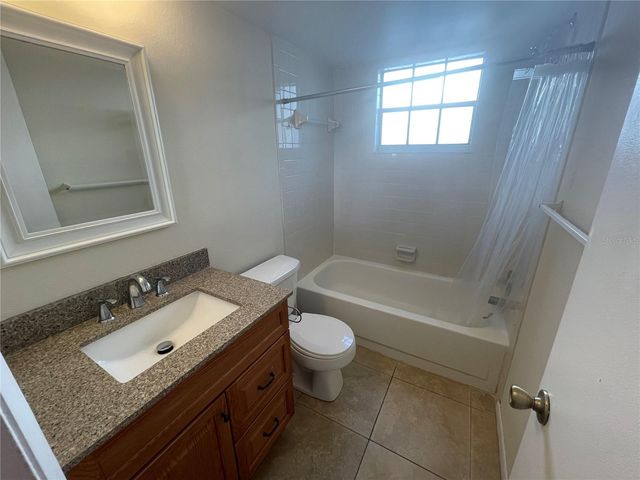 584 FAIRWAYS LANE F102, Ocala, FL 34472