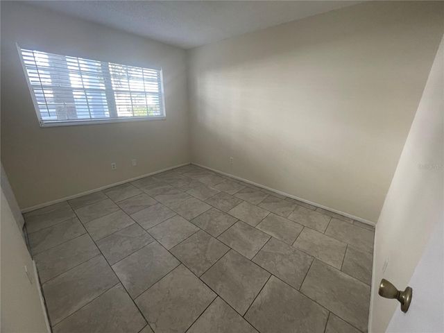 584 FAIRWAYS LANE F102, Ocala, FL 34472