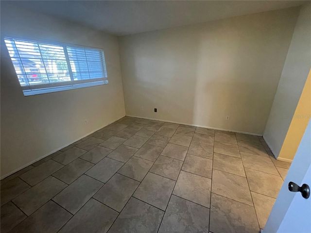 584 FAIRWAYS LANE F102, Ocala, FL 34472