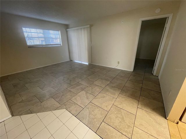 584 FAIRWAYS LANE F102, Ocala, FL 34472