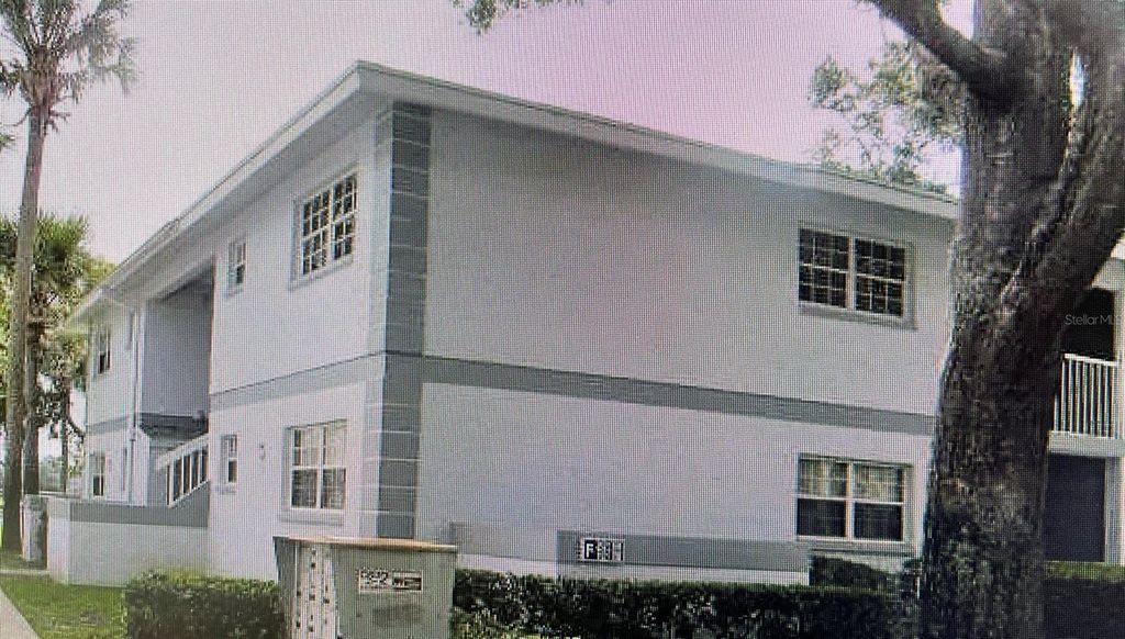 584 FAIRWAYS LANE F102, Ocala, FL 34472
