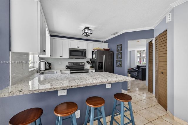 1260 NW 110th Ave, Plantation, FL 33322